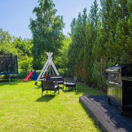 Jezynowa 20 - Przestronne Z Placem Zabaw 4* Rowy (Pomerania)